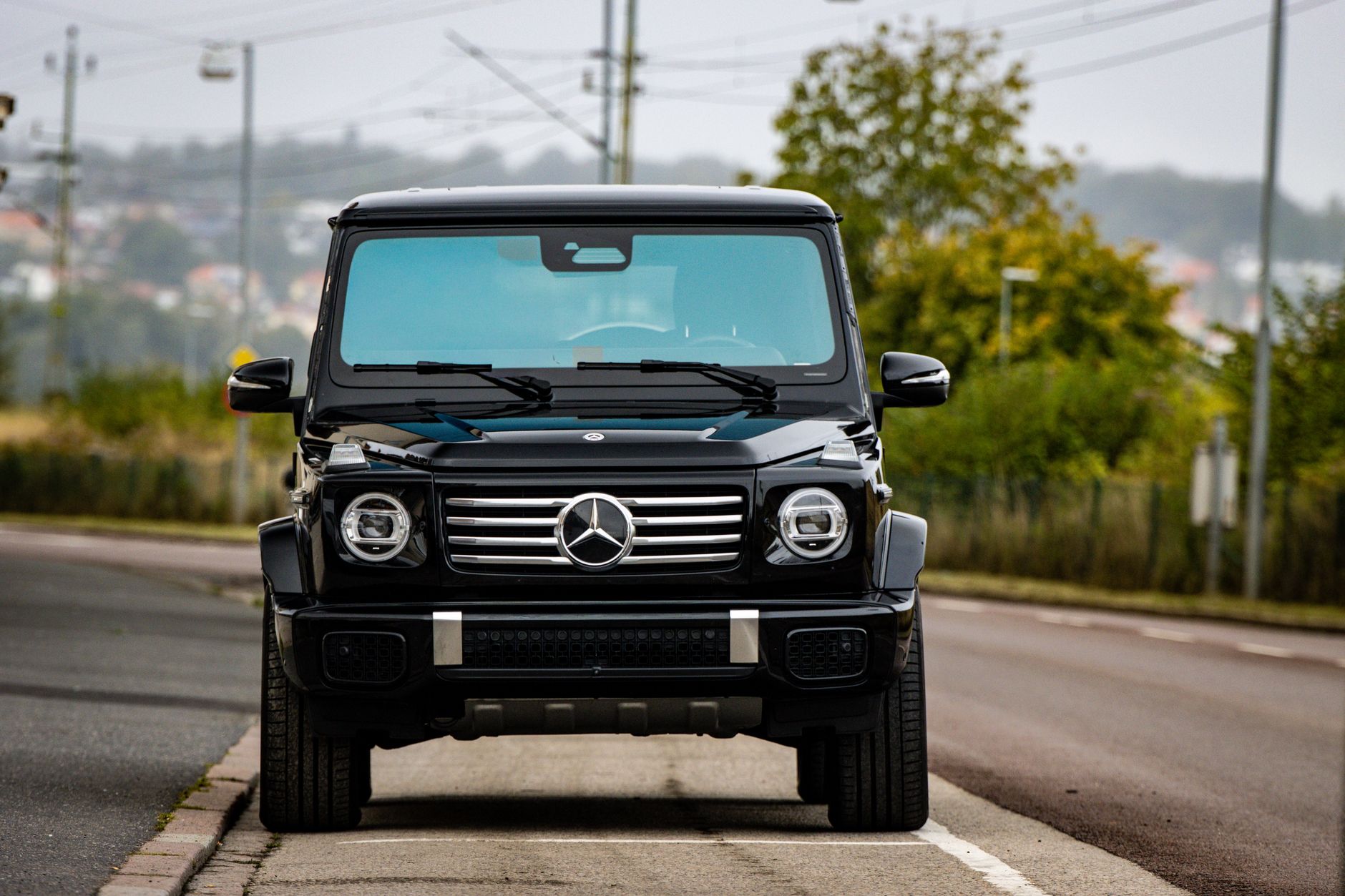 Mercedes G klasie terenowej jako auto na co dzień, plusy, minusy i realne koszty utrzymania kultowej Gelendy w mieście